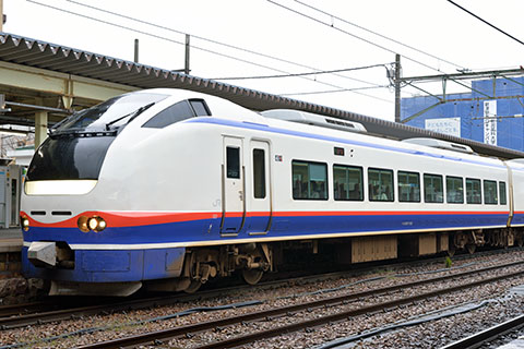 クハE653-1102