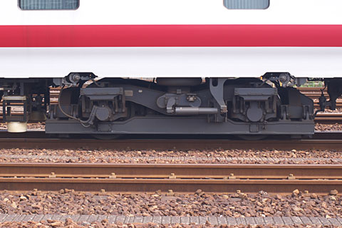 TR235C台車