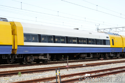 サハ254-3