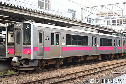 クハ700-14